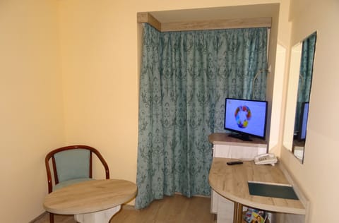 LCD TV