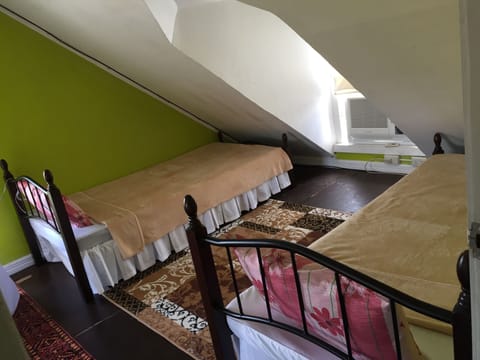 Family Room (Attic) | Soundproofing, rollaway beds, free WiFi, bed sheets