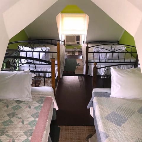 Family Room (Attic) | Soundproofing, rollaway beds, free WiFi, bed sheets