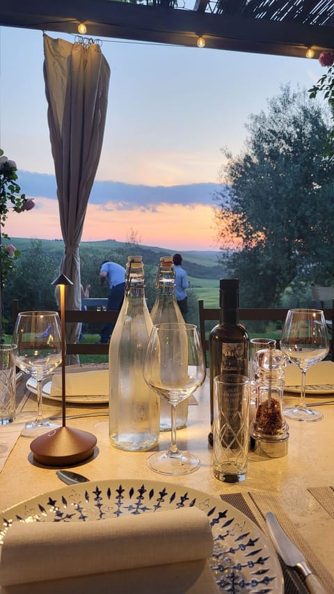 Breakfast, lunch, dinner served; Italian cuisine, garden views 