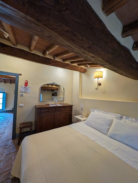 Comfort Double Room, Garden View | Hypo-allergenic bedding, in-room safe, individually decorated