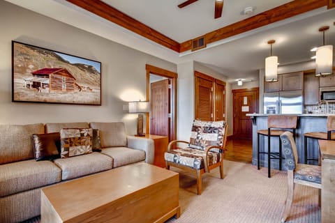 TV, fireplace, iPod dock