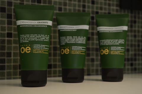 Superior Room, Accessible | Bathroom amenities | Shower, designer toiletries, hair dryer, bathrobes