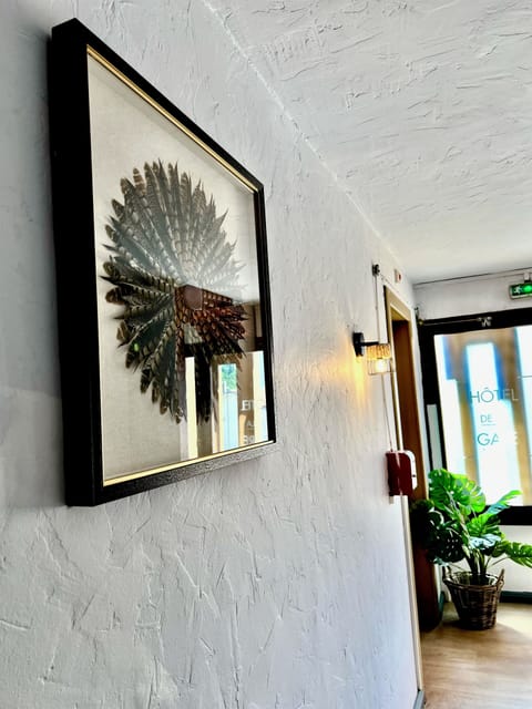 52-cm LED TV with satellite channels, TV