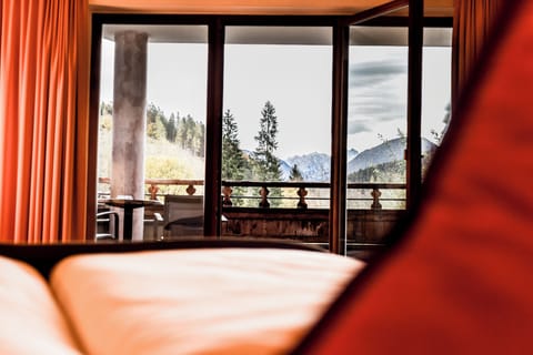 Junior Double Room | In-room safe, individually decorated, individually furnished, desk