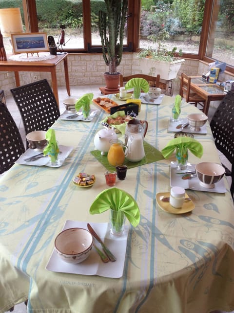 Free daily continental breakfast