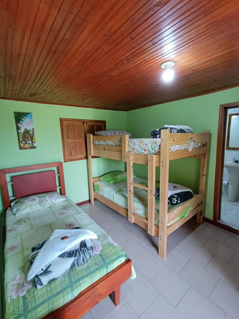 Classic Triple Room, Multiple Beds, Non Smoking | Iron/ironing board, bed sheets