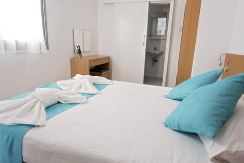 Single Room | Pillowtop beds, in-room safe, iron/ironing board, free cribs/infant beds