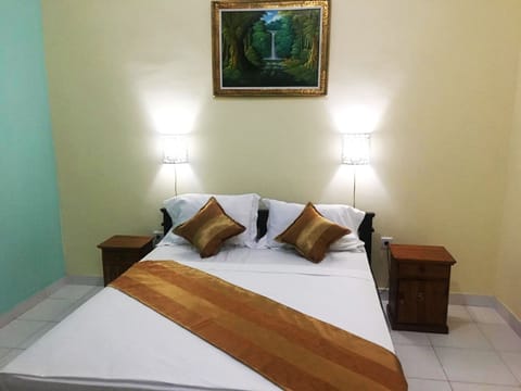 Standard Double Room | Desk, free WiFi, bed sheets