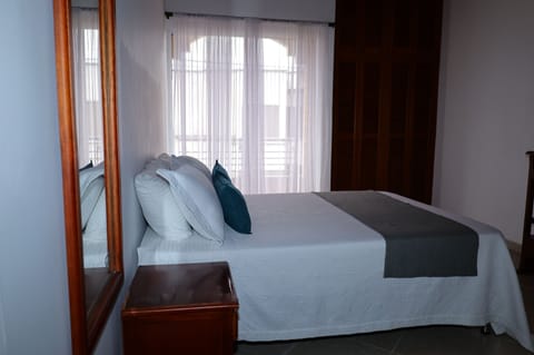 Deluxe Double Room, Non Smoking | 6 bedrooms, desk, laptop workspace, blackout drapes