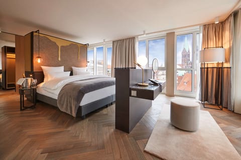 Grand Suite | Premium bedding, Select Comfort beds, minibar, in-room safe