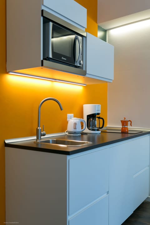 Business Apartment, Non Smoking, City View (Orange) | Private kitchen | Full-size fridge, microwave, stovetop, coffee/tea maker