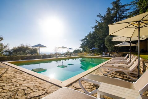 Seasonal outdoor pool, pool umbrellas, sun loungers