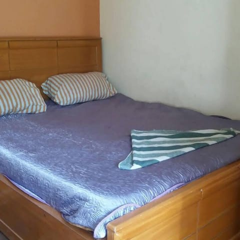 Standard Room | Free WiFi, bed sheets