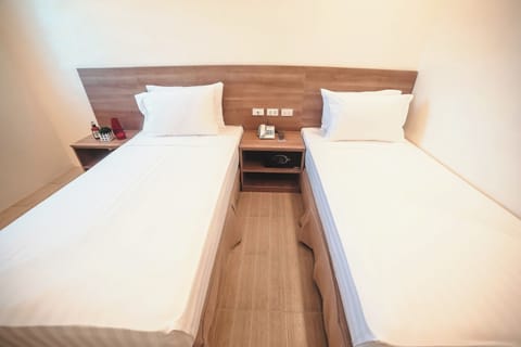 Superior Twin Room | In-room safe, desk, blackout drapes, free WiFi