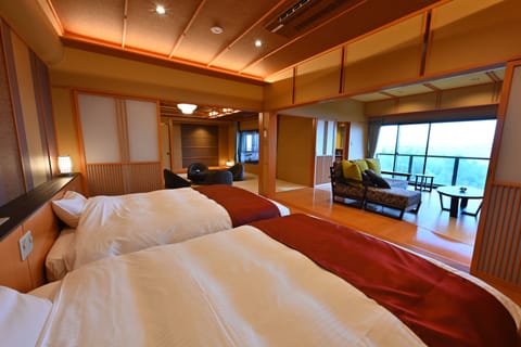 Japanese-Western Style Special Suite with Open-Air Hot spring Bath | In-room safe, soundproofing, rollaway beds, free WiFi