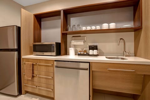 Studio, 2 Queen Beds, Accessible, Bathtub | Private kitchen | Fridge, microwave, stovetop, dishwasher