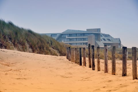 Beach nearby, beach towels