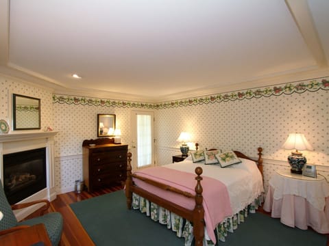 Superior Double Room, Ensuite (Carriage House 1) | Premium bedding, bed sheets