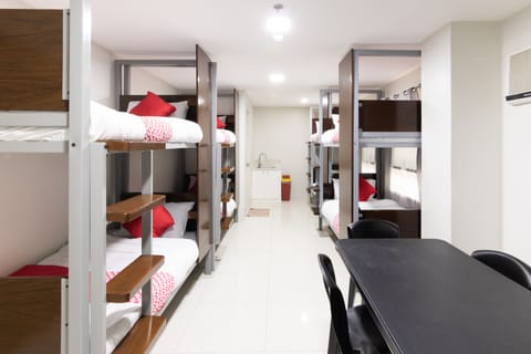 Premium Shared Dormitory | Desk, free WiFi, bed sheets