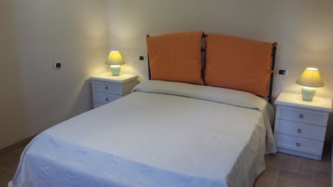 Studio, 1 Bedroom, Non Smoking | In-room safe, desk, blackout drapes, rollaway beds