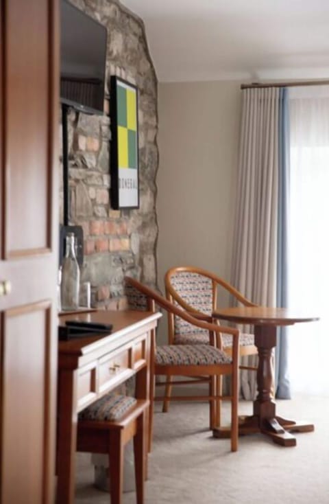 Standard Double Room, 1 King Bed | Iron/ironing board, free WiFi, bed sheets, wheelchair access