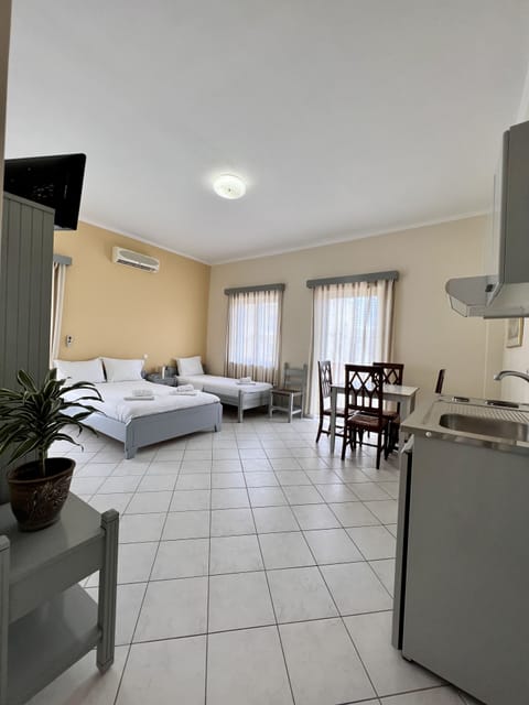 Standard Apartment, 2 Bedrooms | In-room safe, free WiFi, bed sheets