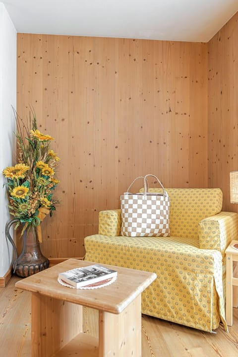 Deluxe Double Room | Premium bedding, in-room safe, desk, laptop workspace