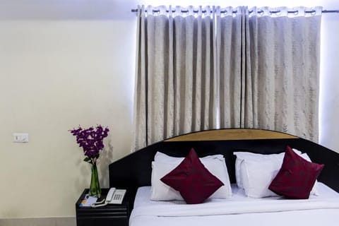 Executive Room | 1 bedroom, in-room safe, rollaway beds, free WiFi