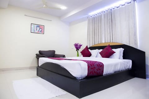 Executive Room | 1 bedroom, in-room safe, rollaway beds, free WiFi