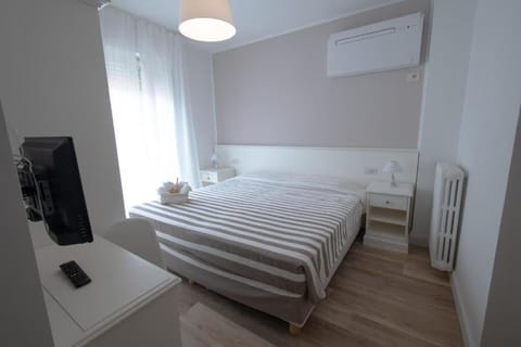 In-room safe, desk, laptop workspace, blackout drapes