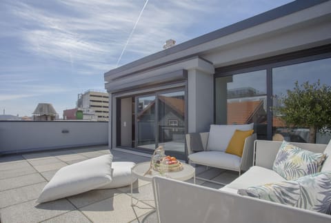 City Penthouse, 2 Bedrooms | Terrace/patio