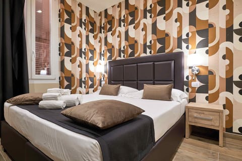 Deluxe Triple Room 14 | Egyptian cotton sheets, premium bedding, minibar, in-room safe