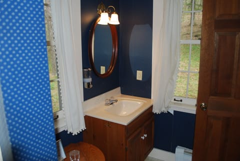 Apple Hill | Bathroom sink