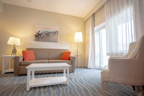 Signature Suite | Premium bedding, in-room safe, desk, iron/ironing board