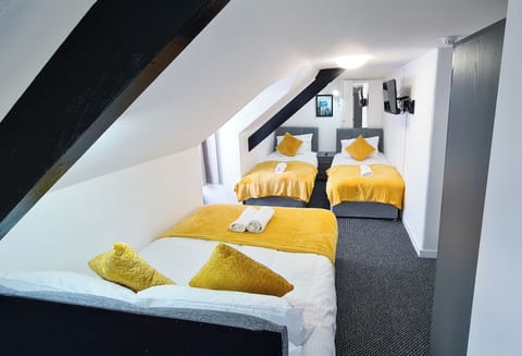 Family Room (Room 8)