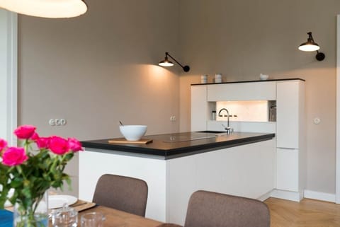 Apartment (Ground Floor - No. 1) | Private kitchen | Full-size fridge, oven, stovetop, dishwasher