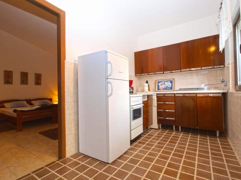 Standard Apartment, 2 Bedrooms (1408/13188) | Private kitchen | Fridge, oven, stovetop, electric kettle