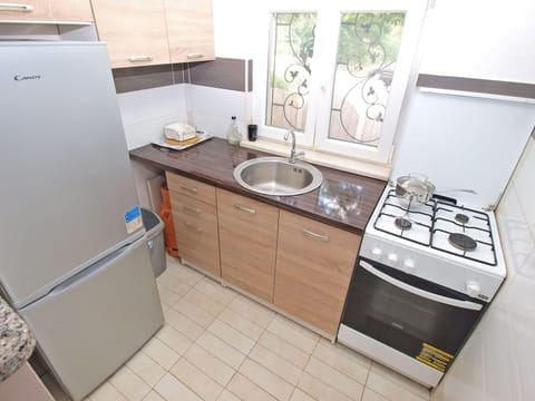 Standard House, 2 Bedrooms (0365) | Private kitchen | Fridge