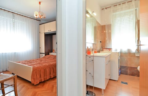 Standard Room (1552/15859) | 1 bedroom, iron/ironing board, free WiFi, bed sheets