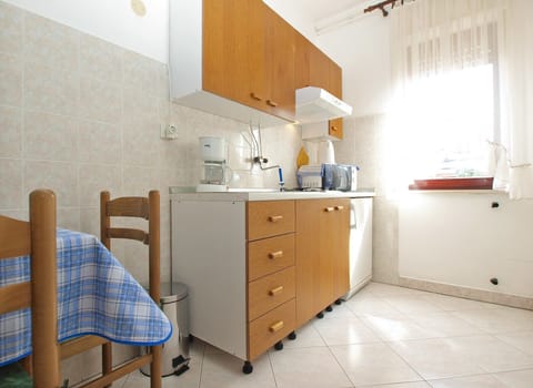 Standard Apartment, 2 Bedrooms (1563/16007) | Private kitchen | Fridge, microwave, stovetop, electric kettle