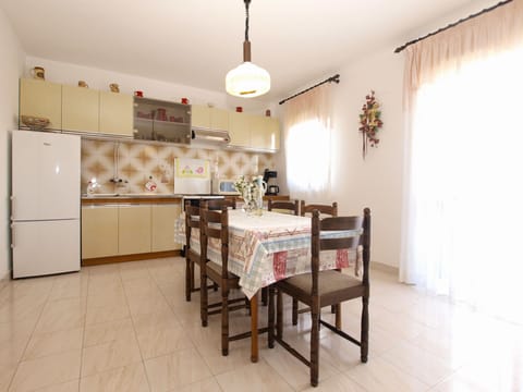 Standard Apartment, 2 Bedrooms (1644/16953) | Private kitchen | Fridge, microwave, coffee/tea maker, electric kettle