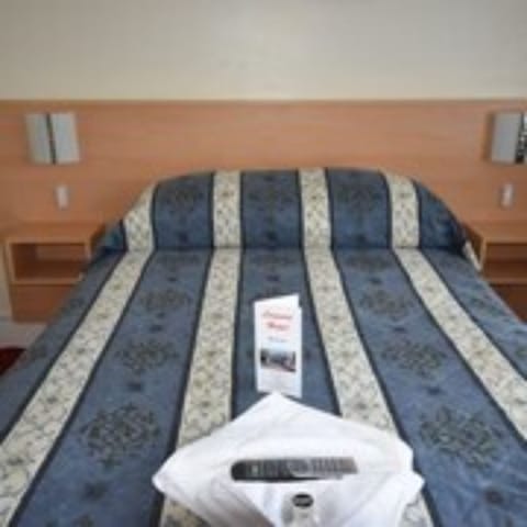 Standard Double Room, 1 Double Bed | Individually decorated, iron/ironing board, free WiFi, bed sheets