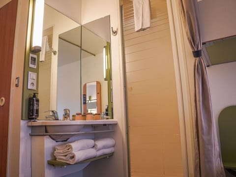 Premium bedding, desk, soundproofing, iron/ironing board