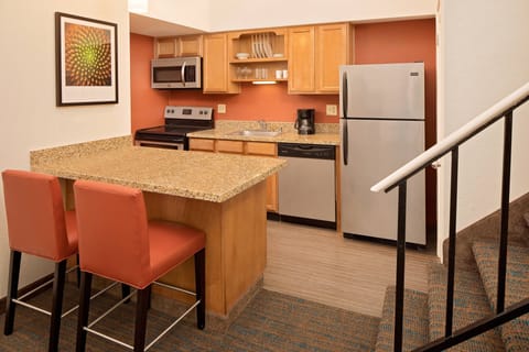 Loft, 2 Bedrooms | Private kitchen | Full-size fridge, microwave, stovetop, coffee/tea maker