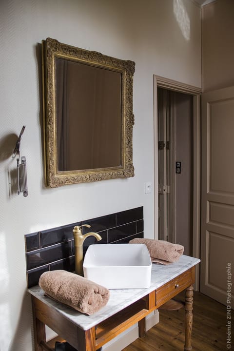 Premier Double Room, Private Bathroom | Bathroom