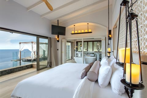 Seaview Pool Villa Inlove | Premium bedding, minibar, in-room safe, individually decorated