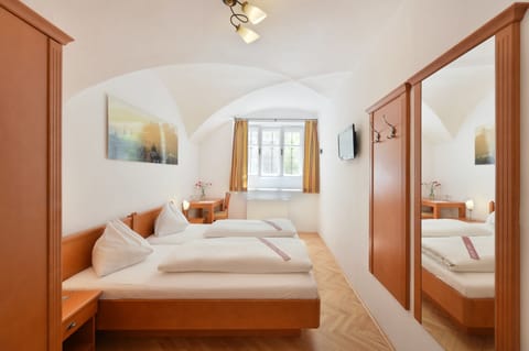 Standard Double Room, Courtyard View | Individually decorated, desk, free WiFi, bed sheets