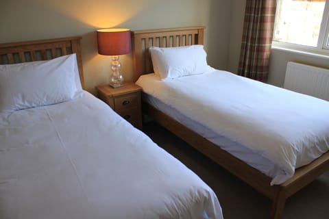 Twin Room, Ensuite (Roseberry)