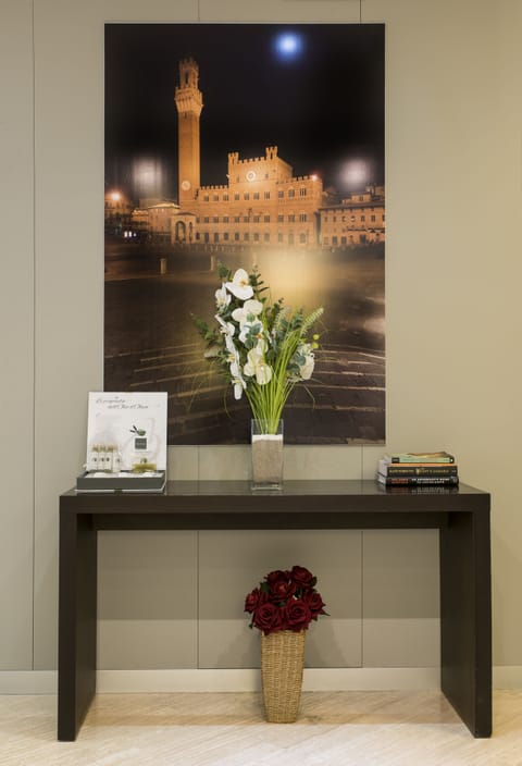 Check-in/check-out kiosk